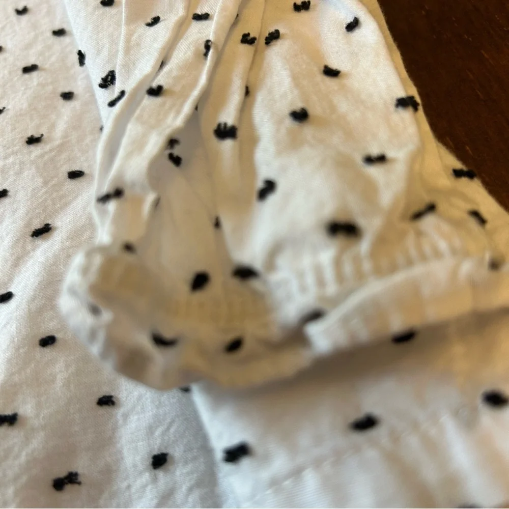 Rachel Zoe Girls Top Size 4 | White with‎ Tiny Black Dots, Ruffle Trim